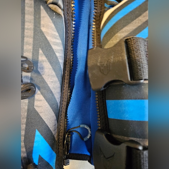 HO Sports youth life jacket 50-90 lbs - Picture 7 of 8